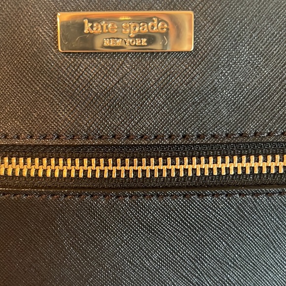Kate Spade Crossbody! Excellent condition! - Picture 2 of 4